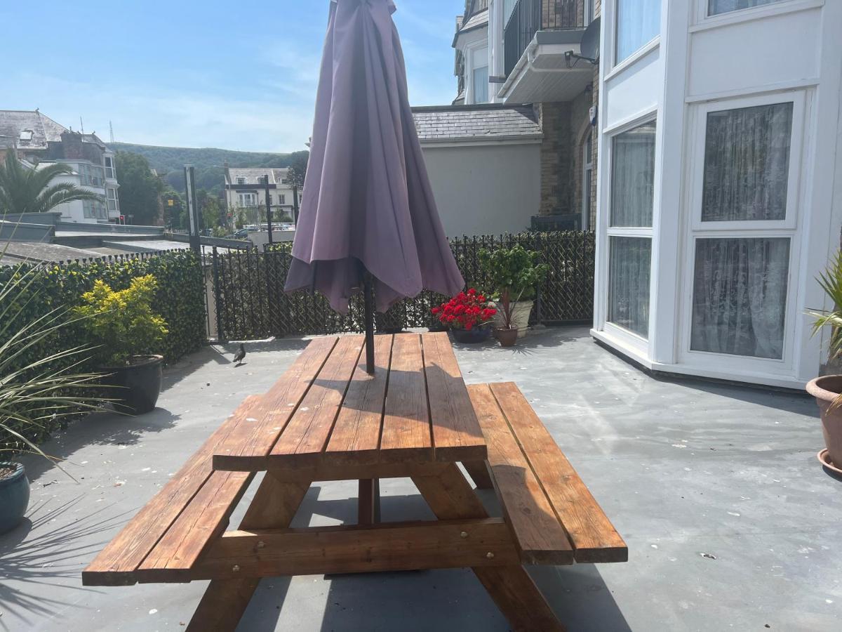 Beautiful Apartment,No 1, With Parking Ilfracombe Exterior foto